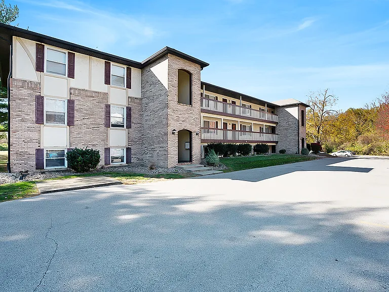 127 Dorset Ct — Photo 15