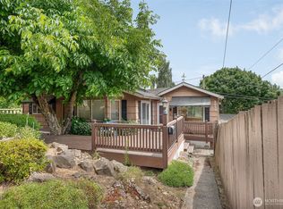 3242 36th Avenue W, Seattle, WA 98199