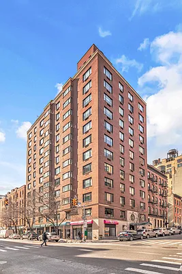 Sold by Sotheby's International Realty | media 10