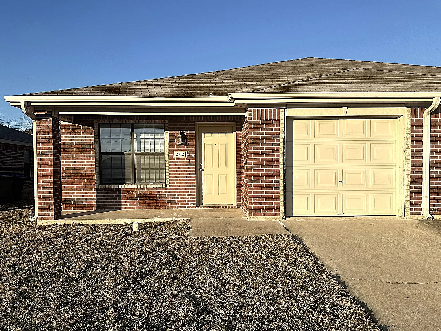 3 bed, 1250 sqft, $1,150 — Photo 1