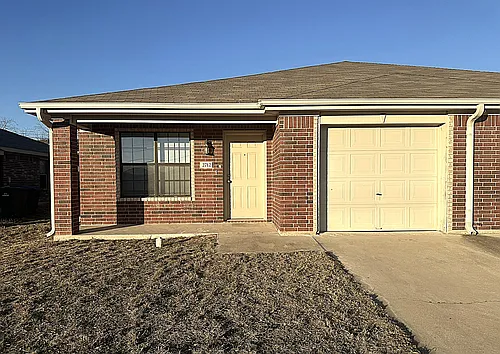 2712 Ashley Dr Photo 1