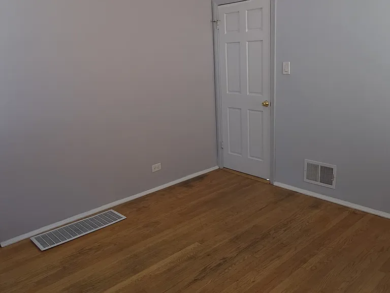 3327 S Austin Blvd #1 — Photo 16