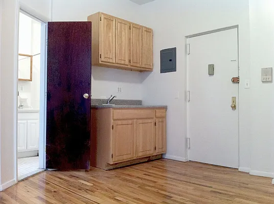 Rented by J Misrahi Realty Corp | media 16