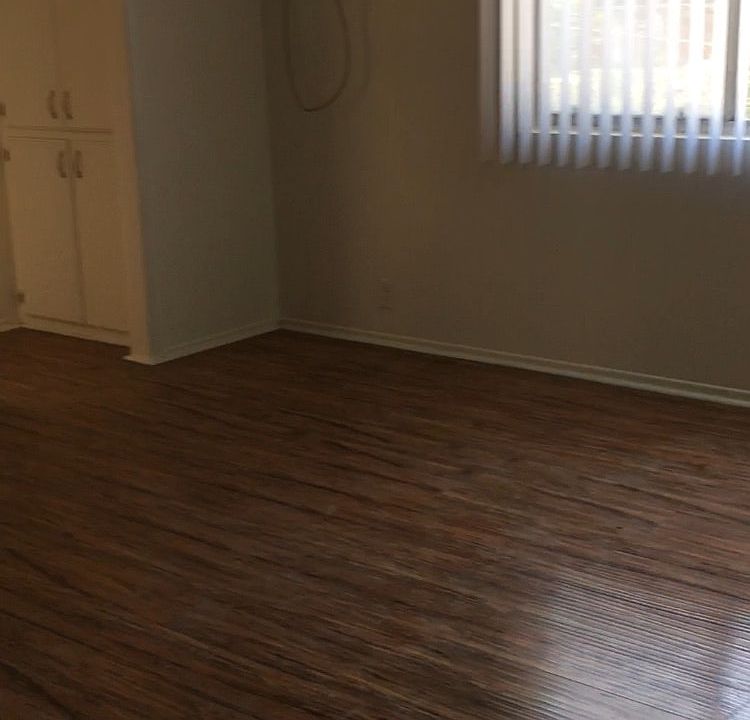 2nd image of 501 N Alexandria Ave APT 11