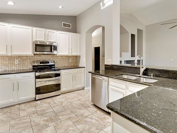 2nd image of 1088 E WINDSOR Drive