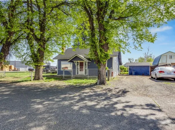 916 Lillian St, Prosser, WA 99350