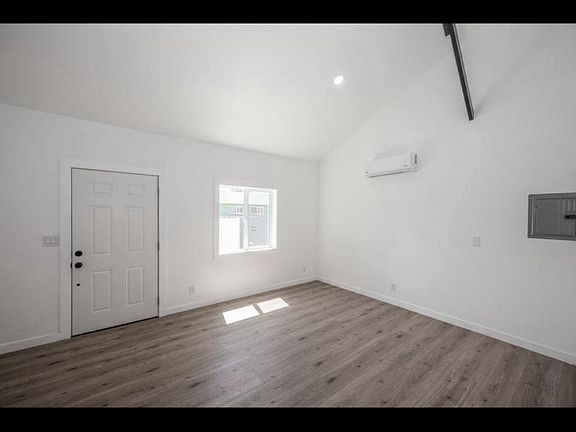 5th image of 12619 Keswick St