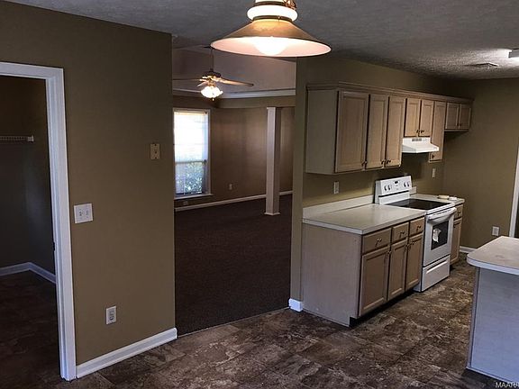 4th image of 6304 Sycamore Dr