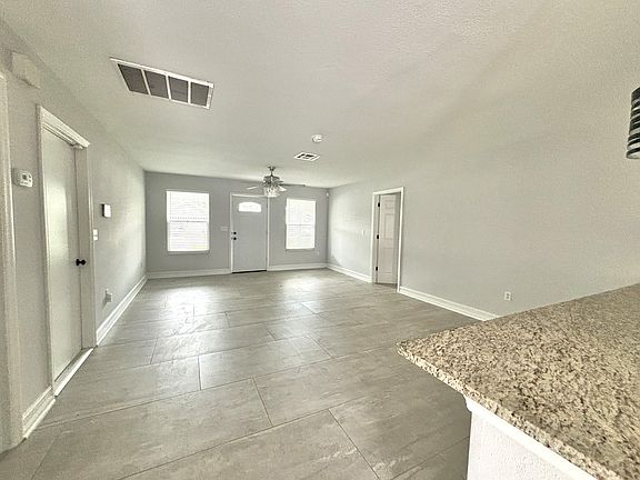 5th image of 709 Palaiseau Ct