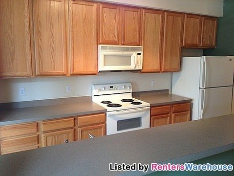 5th image of 9685 Linden Ln N