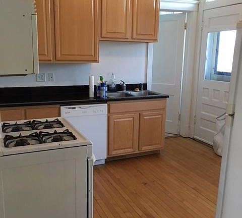 4th image of 5243 N Winchester Ave #1