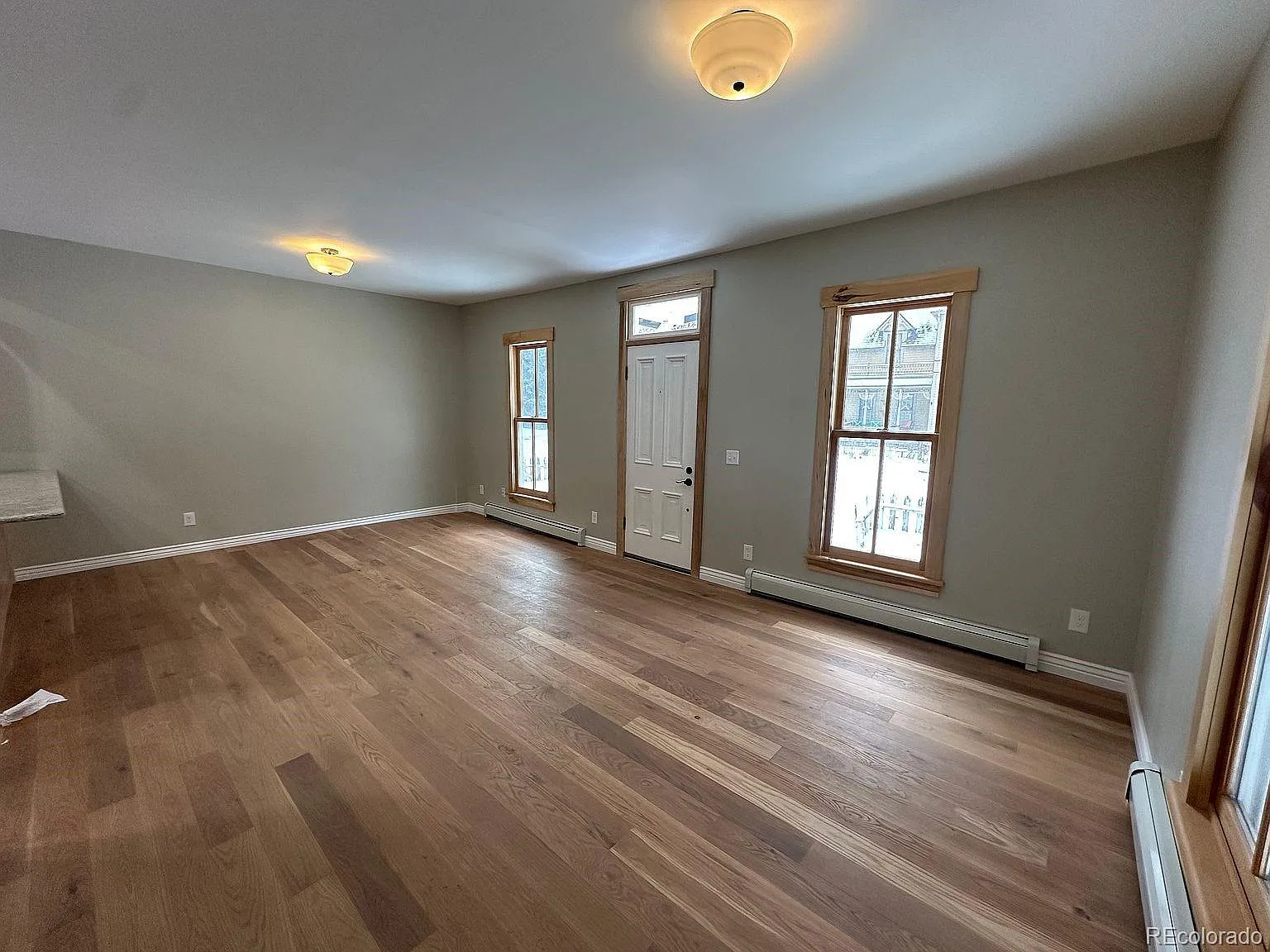 2 bed, 1.0 bath, 780 sqft, $1,800 — Photo 2