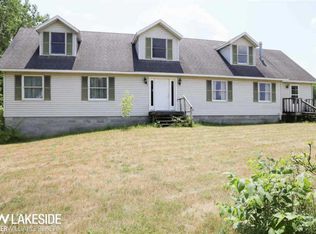 6992 Hough Rd, Almont, MI 48003