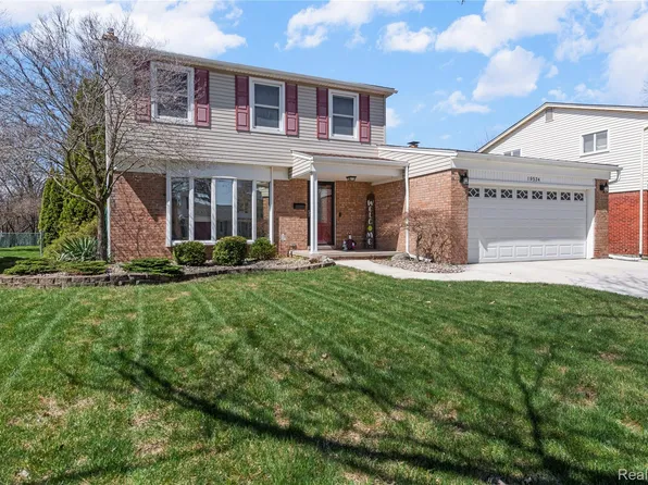 19534 Coachwood Rd, Riverview, MI 48193