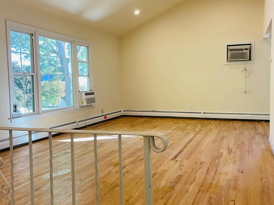 36 Gaffney St #2