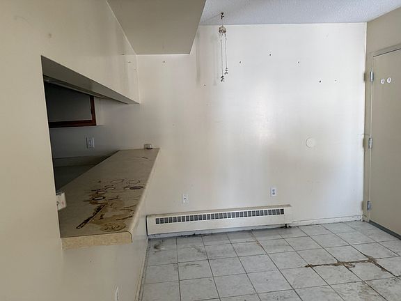 3rd image of 63 Maryland Rd