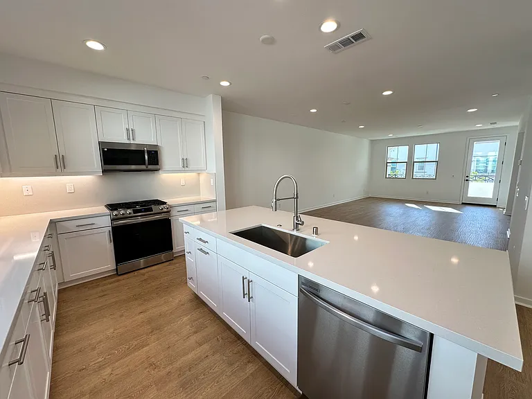 249 Averett Ct — Photo 17