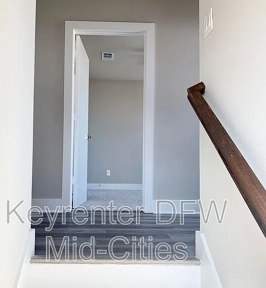 1427 Pearson St — Photo 16