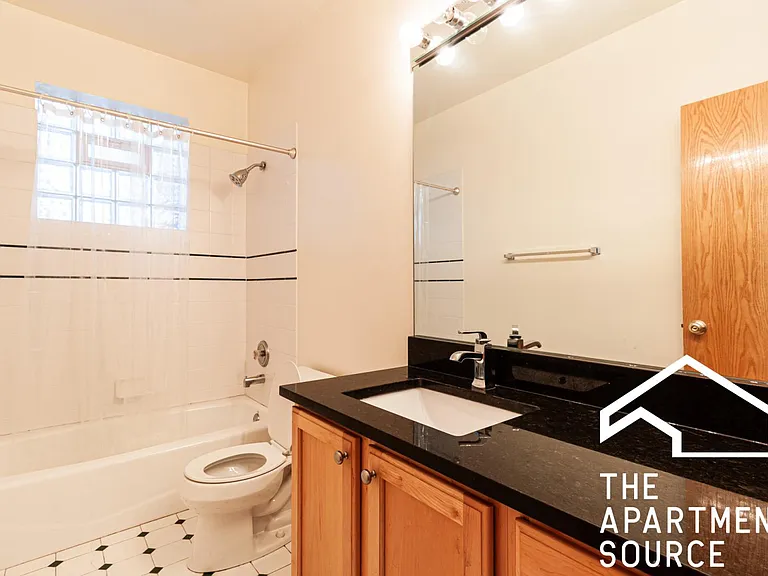 3117 N Damen Ave #1 — Photo 15