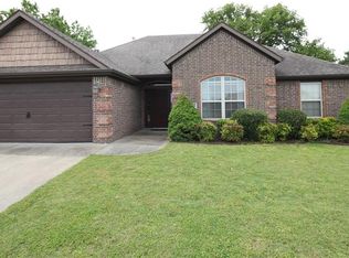 1700 W Kelley Dr, Bentonville, AR 72756
