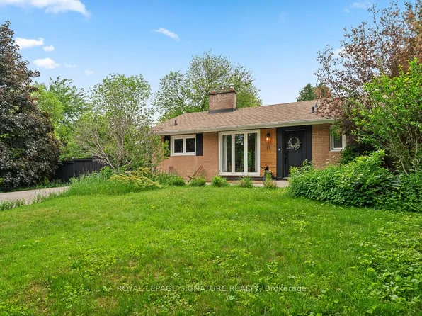 11 Yewfield Cres, Toronto, ON M3B 2Y4