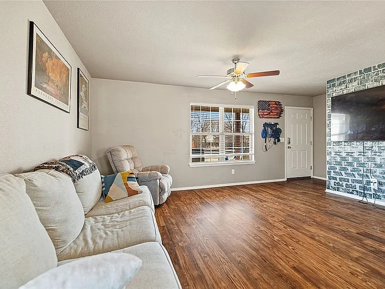 5406 Monaco Ln — Photo 8