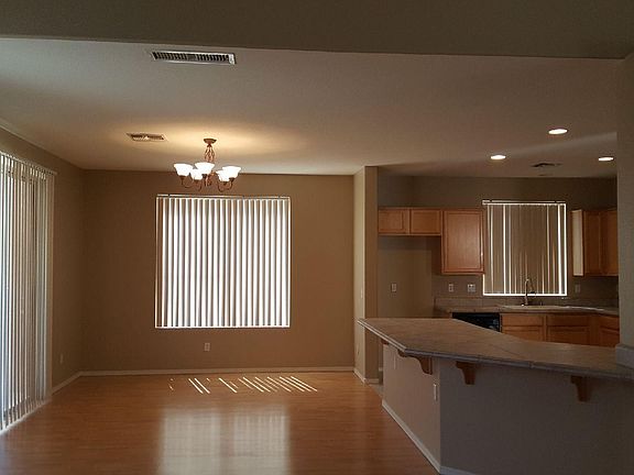 4th image of 881 E Sherri Dr