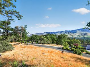163 Hitt Rd, Ashland, OR 97520