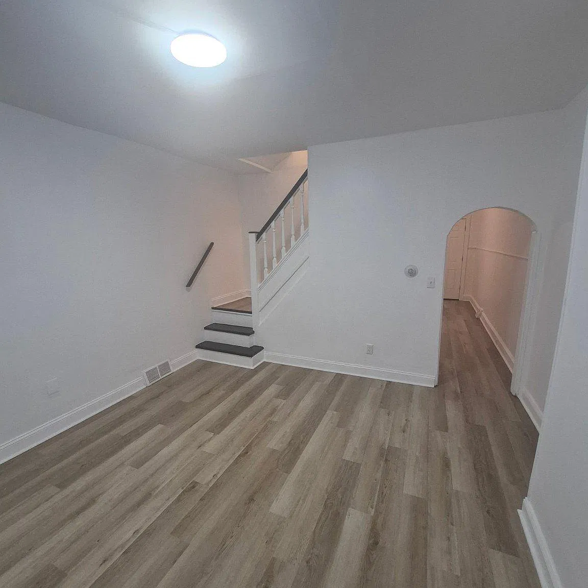 2 bed, 1.0 bath, 896 sqft, $1,775 — Photo 2