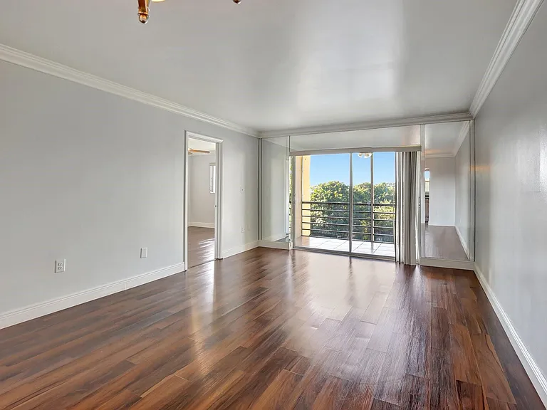 8225 Sunrise Lakes Dr N #303 — Photo 9