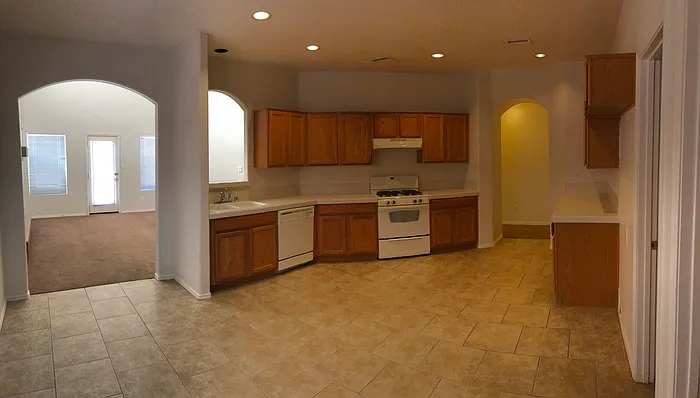 9515 Valleta - 1 — Photo 2
