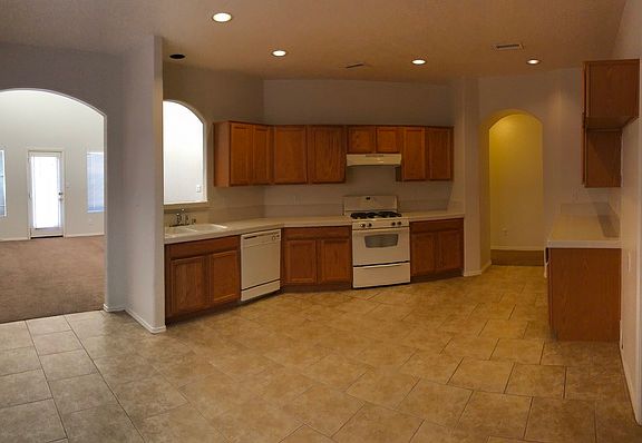 4th image of 9515 Valletta Ave NW