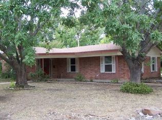 402 Myers Ave, Cleburne, TX 76033
