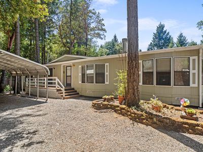 449 Addison Ln, Cave Junction, OR, 97523