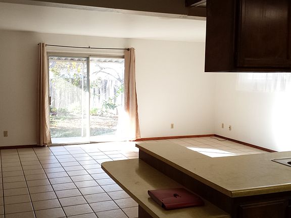 5th image of 5832 59th St