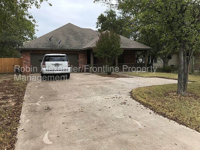 1st image of 304 S Bowie Dr