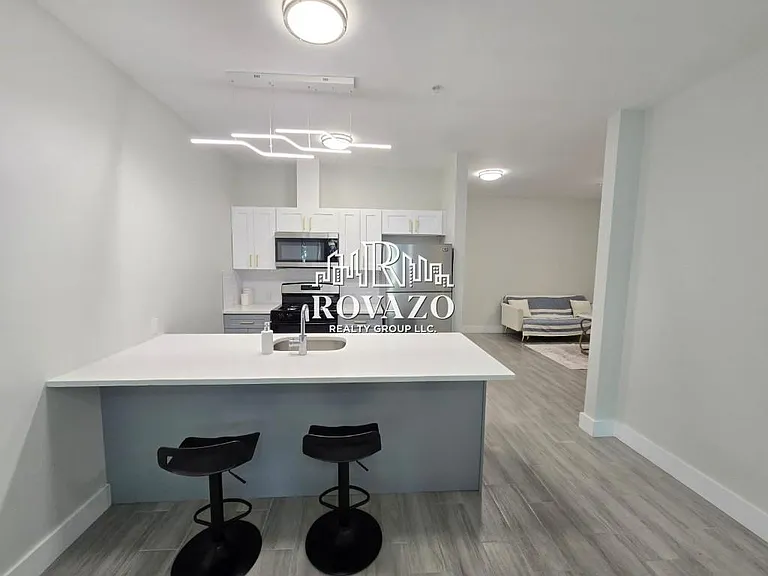 130 Ellis Ave #401B — Photo 1