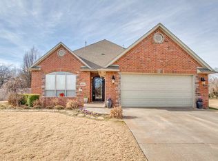 3820 Whippoorwill Ln, Enid, OK 73703