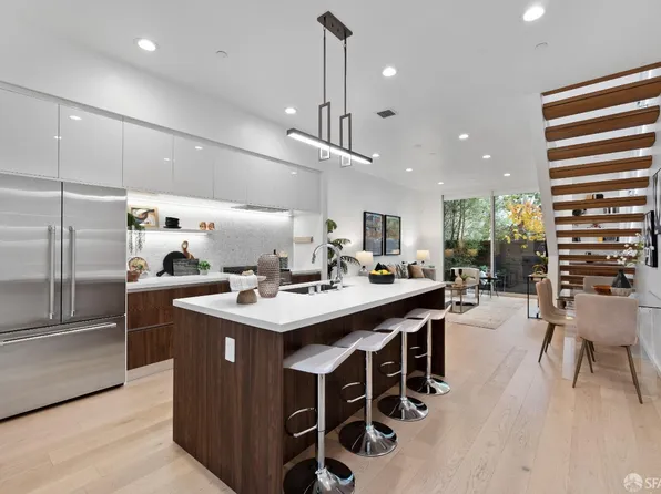 1034 Grayson St, Berkeley, CA 94710