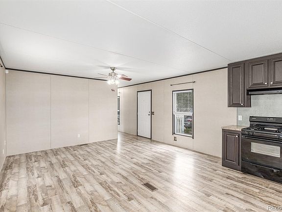 4th image of 410 D Street