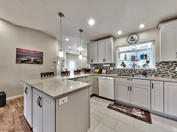 4th image of 1100 Navahoe Dr