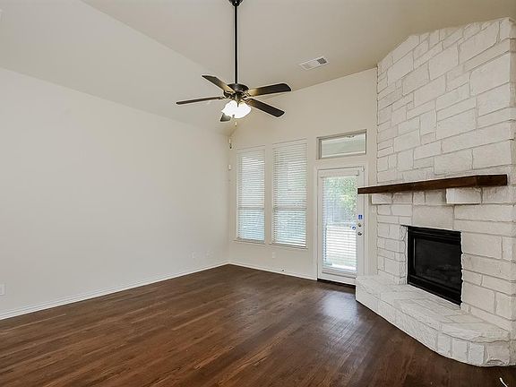 4th image of 10812 Sexton Dr