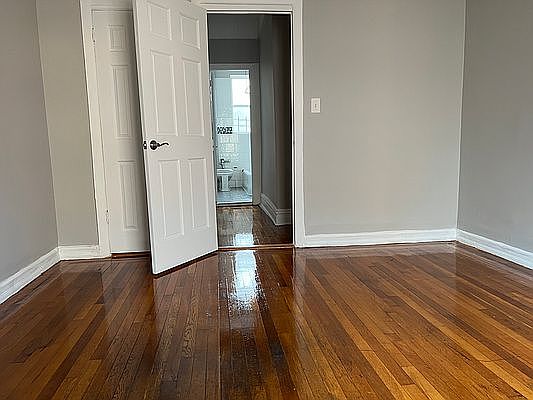 4th image of 524 E 22nd St #4K