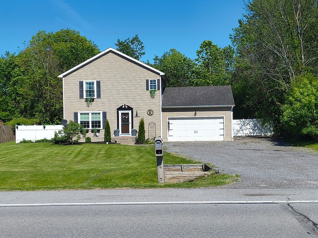 4553 Creek Rd - Property Image