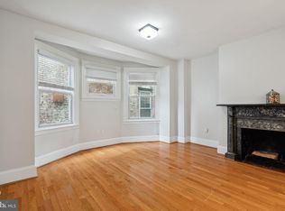 1955 Locust St APT 2R, Philadelphia, PA 19103