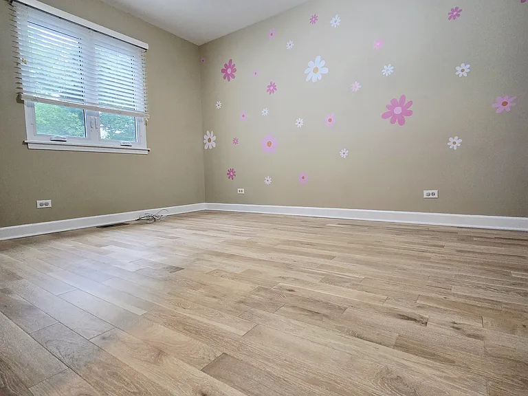 126 Hampton Ave — Photo 16