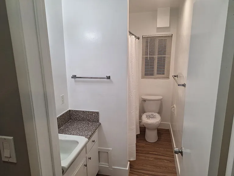 936 W Huntington Dr #M — Photo 7