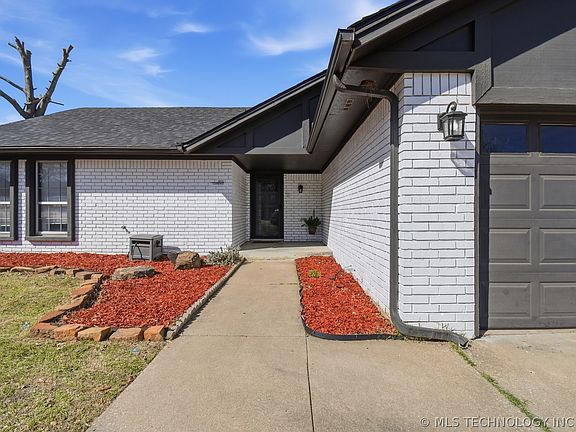 2nd image of 1905 Glendale Rd