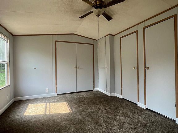 4th image of 219 Tall Pines Ln