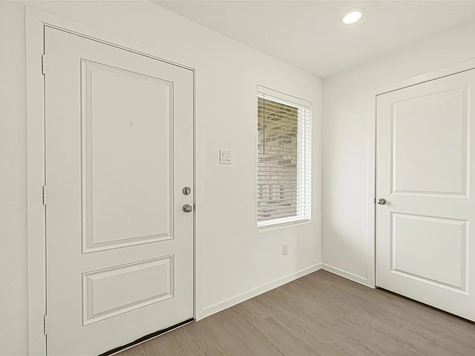 3 bed, 2.0 bath, 1311 sqft, $1,725 — Photo 4
